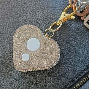 Elegant Gold Heart-Shaped Keychain